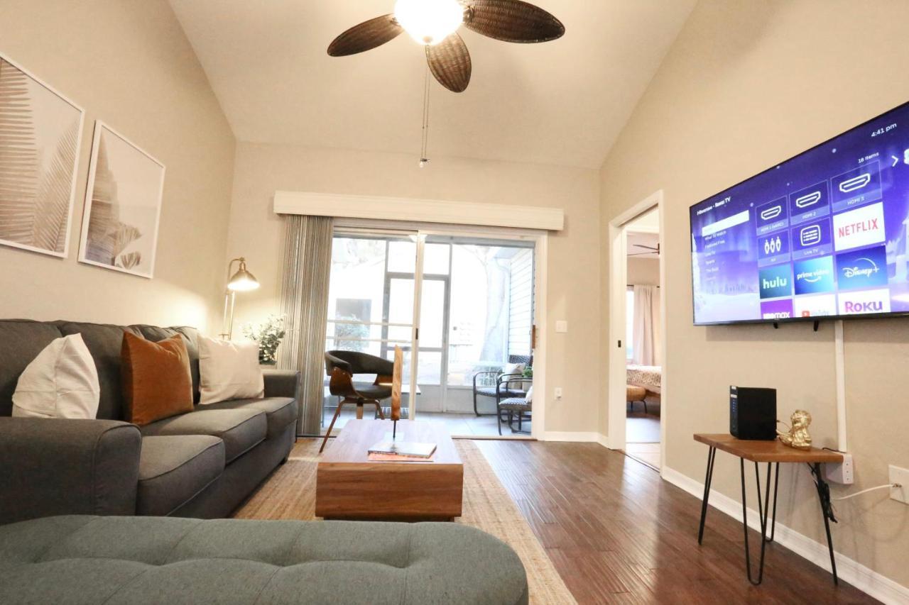 Nomad Retreat King Bed Boutique Condo W Garage ゲインズビル エクステリア 写真