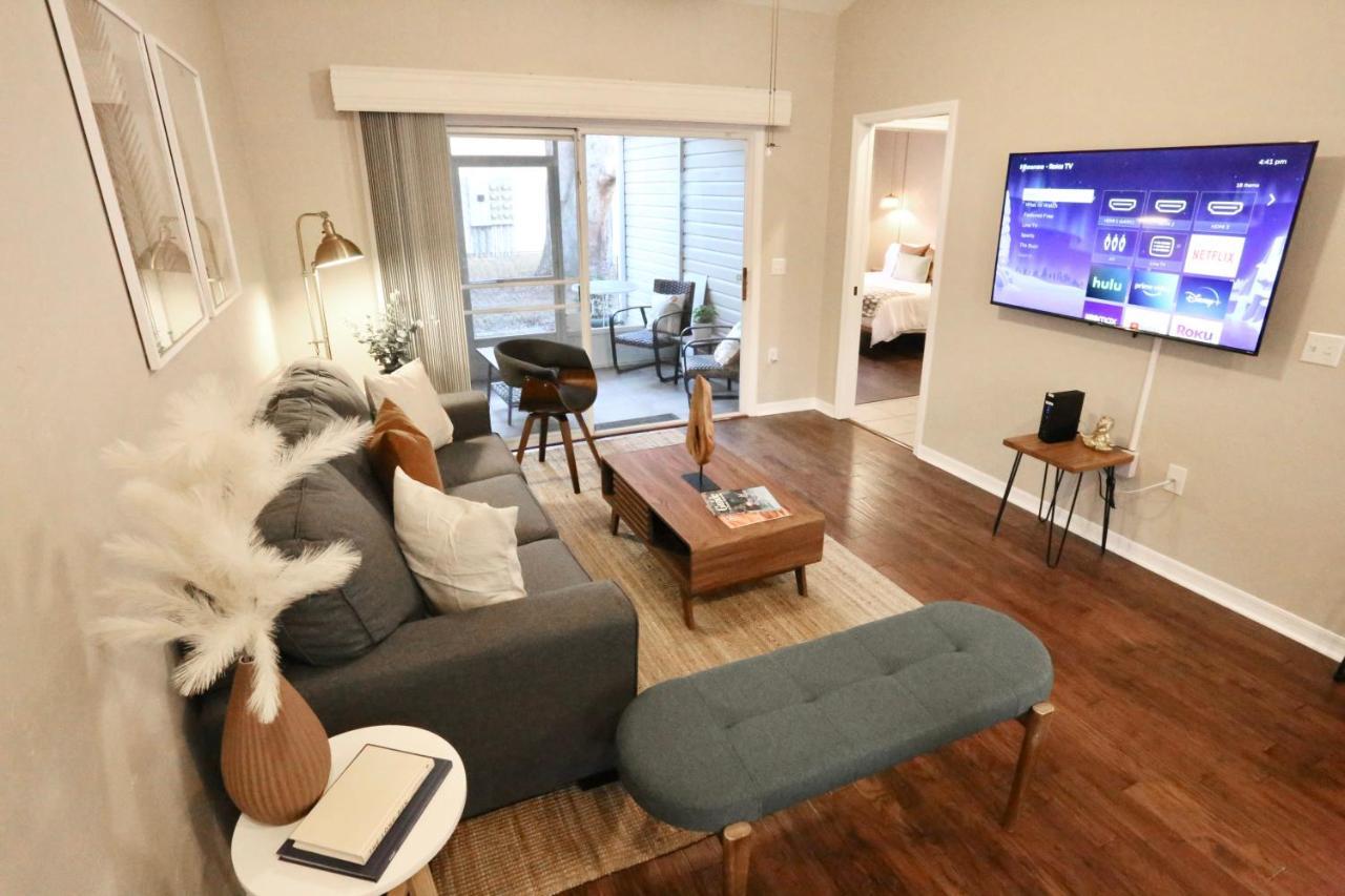 Nomad Retreat King Bed Boutique Condo W Garage ゲインズビル エクステリア 写真